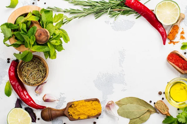Çeşitli otlar ve baharatlar