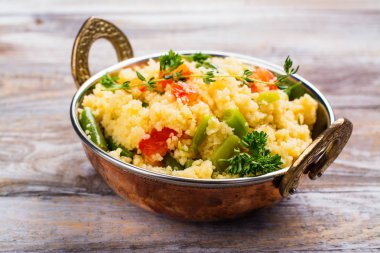 Couscouos Tabbouleh salata 