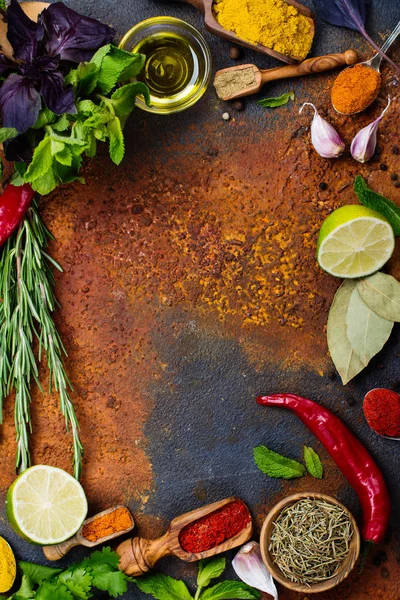 Çeşitli otlar ve baharatlar