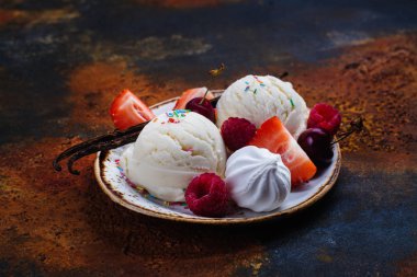 Vanilyalı dondurma.