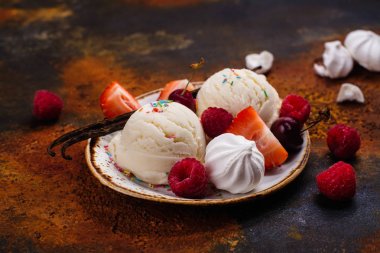 Vanilyalı dondurma.