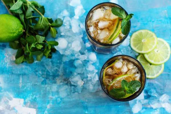 Cuba Libre cocktails — Stockfoto