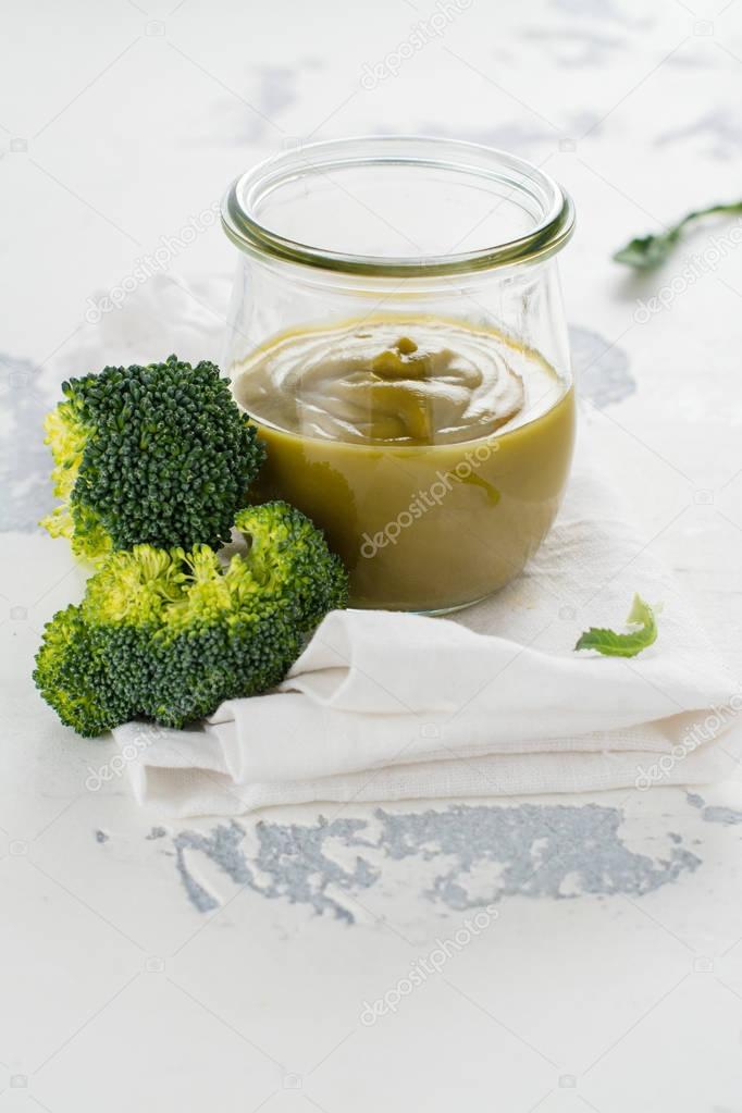 Homemade broccoli puree