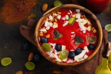 Kahvaltı smoothie kase 