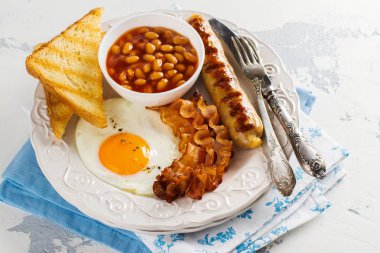 geleneksel İngiliz kahvaltısı 