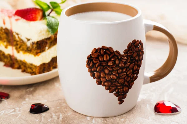 Kávé és sütemény szelet — Stock Fotó