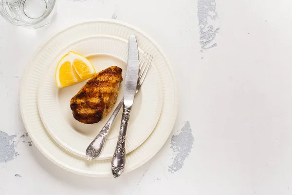 Gegrillte Hühnerbrust — Stockfoto