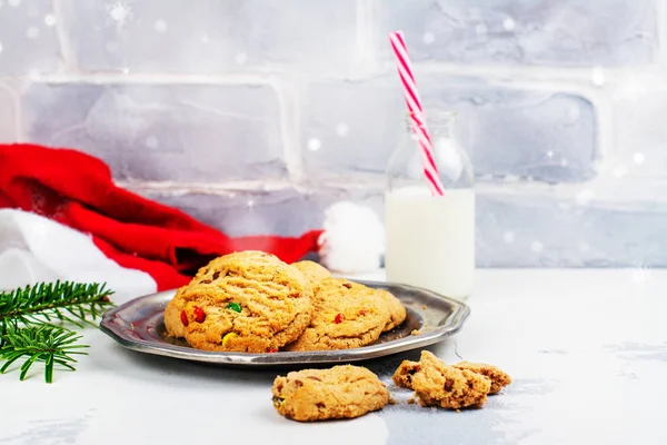 Noel Baba için süt ve kurabiye. 