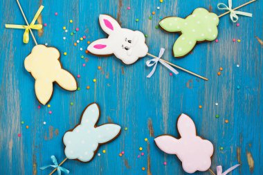 Paskalya Çerezler üzerinde mavi