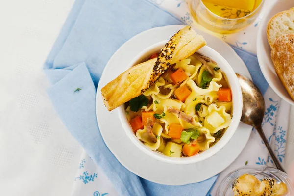 Sopa de macarrão de frango — Fotografia de Stock