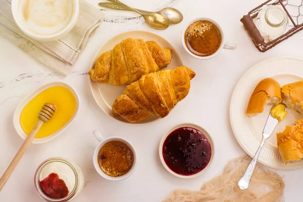 Café da manhã francês tradicional — Fotografia de Stock