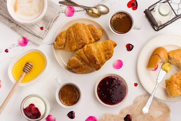 Traditional french breakfast — Stock Photo, Image