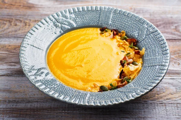 Pumpkin and carrot soup — Stock Photo, Image