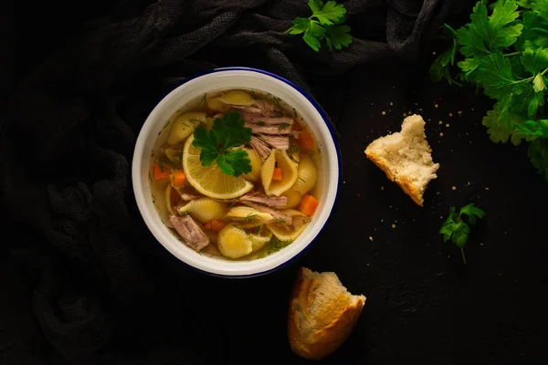 Sopa de caldo caseiro — Fotografia de Stock