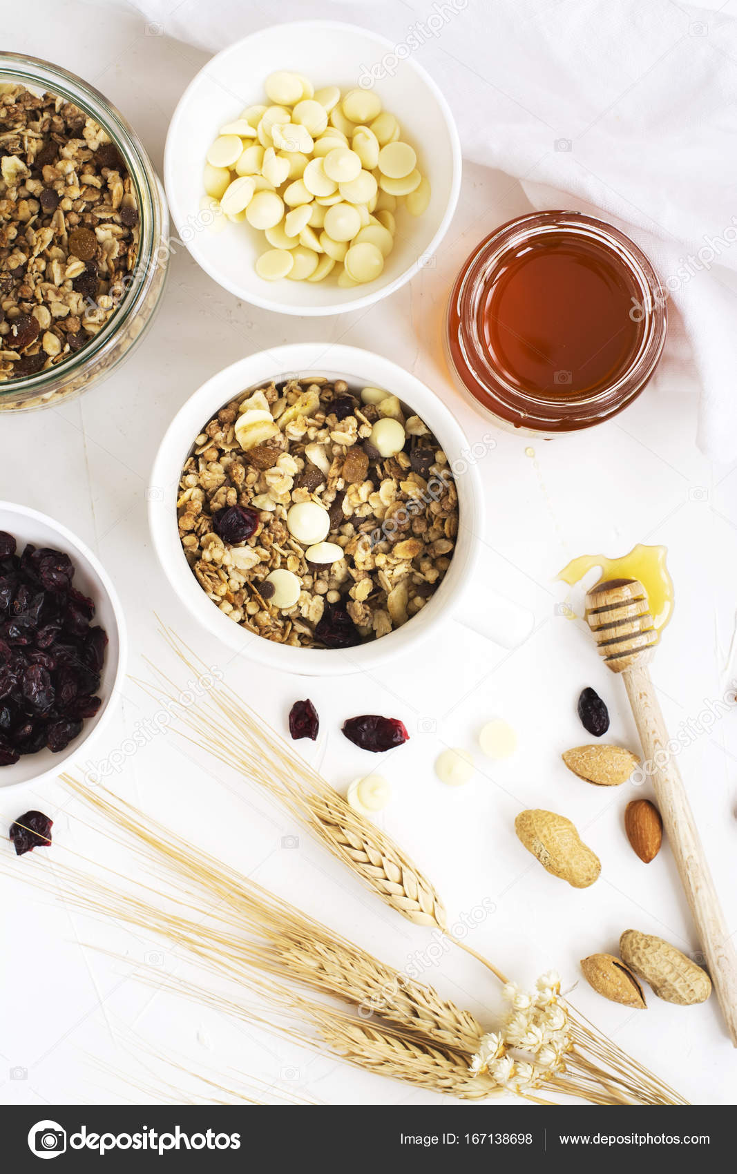 Granola (Ev Yapımı Granola) Granola (Ev Yapımı Granola)