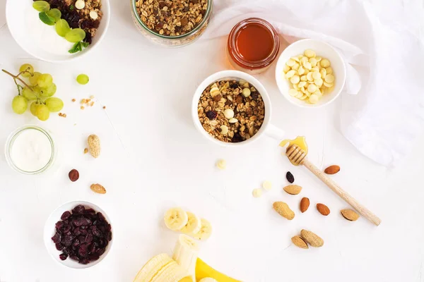 Granola caseira com frutas — Fotografia de Stock