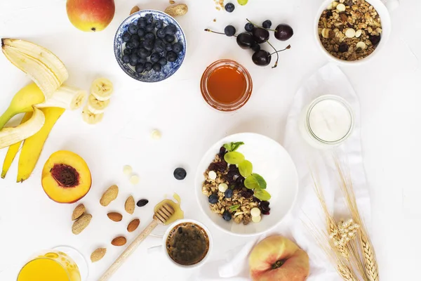 Homemade granola with fruits — Stock Photo, Image