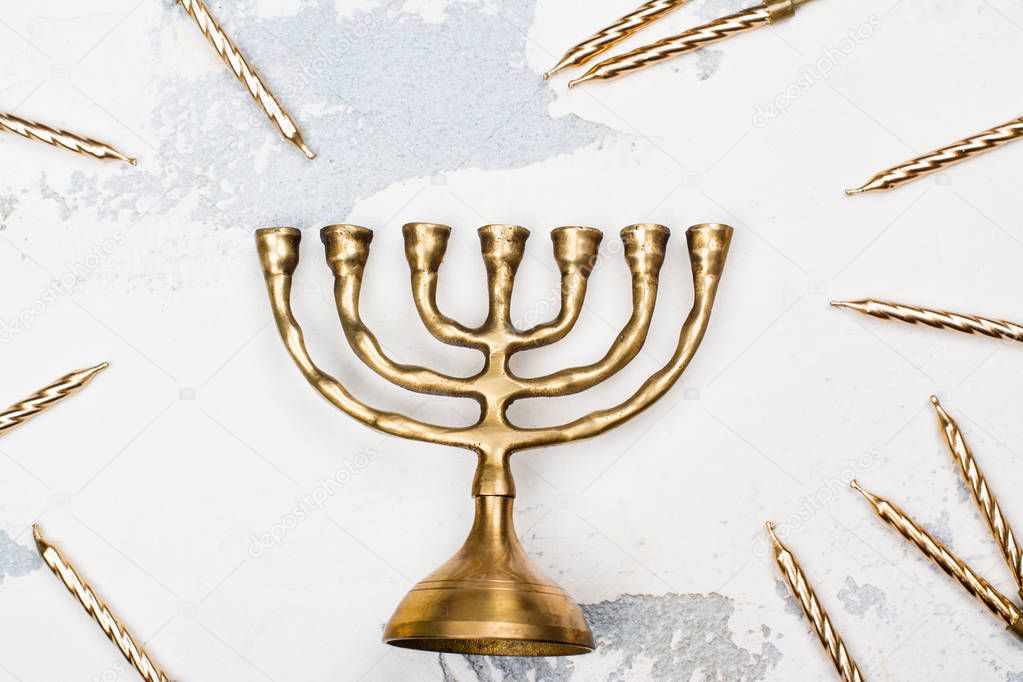 Hanukkah candleholder and candles