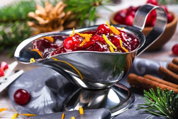 Molho de cranberry com ingredientes — Fotografia de Stock
