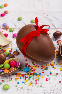 çikolata Paskalya yortusu yumurta