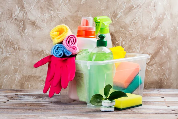 Spring cleaning of house. Cleaning supplies set — Stock Photo, Image