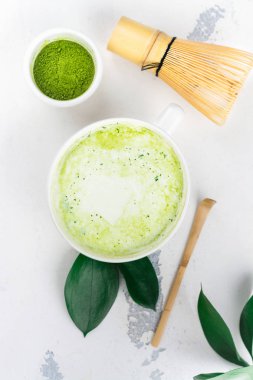 Matcha yeşil çay kahve bir fincan