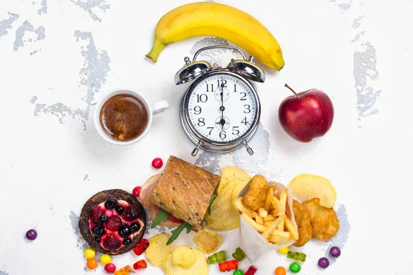 Dieta falha conceito. Dieta de separação de tarde — Fotografia de Stock