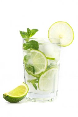 Mojito highball bardakta kokteyl