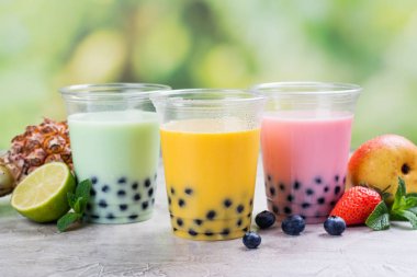 Ev yapımı kabarcık çay tapyoka inci ile