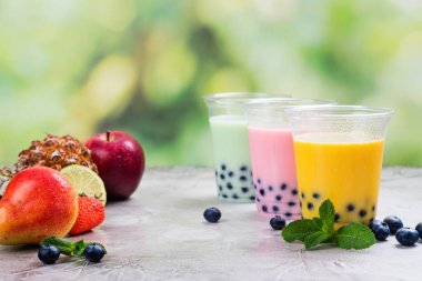 Ev yapımı kabarcık çay tapyoka inci ile