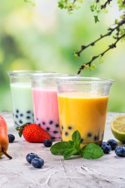 Ev yapımı kabarcık çay tapyoka inci ile