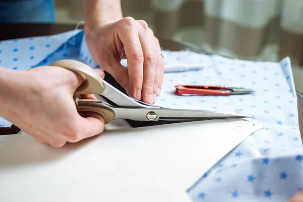 Tejido de corte Dressmaker — Foto de Stock