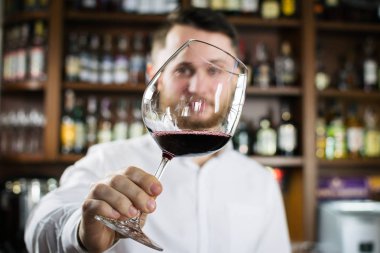 sommelier şarap tadımı