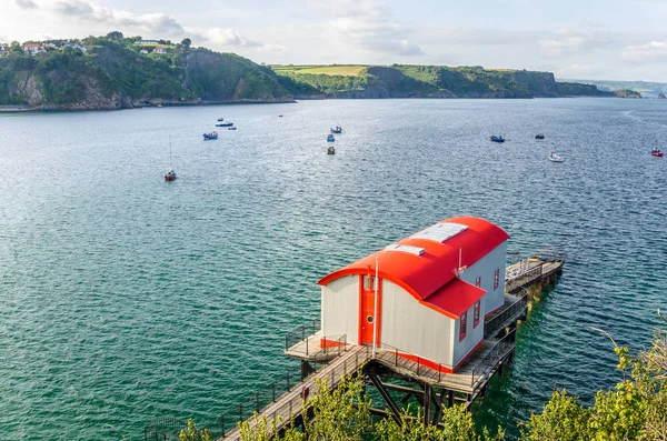 Rettungsbootstation entlang der Küste von Wales — Stockfoto