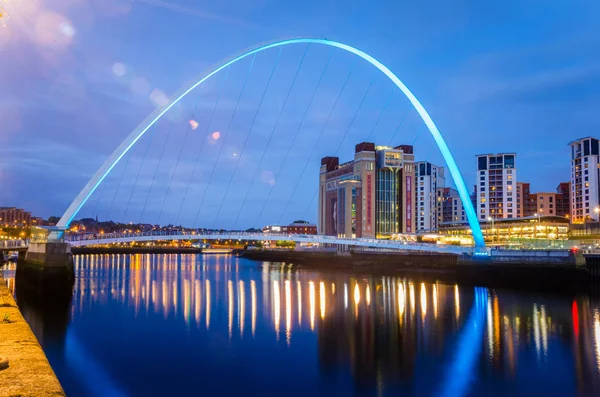 Gateshead Millennium Bridge τη νύχτα — Φωτογραφία Αρχείου