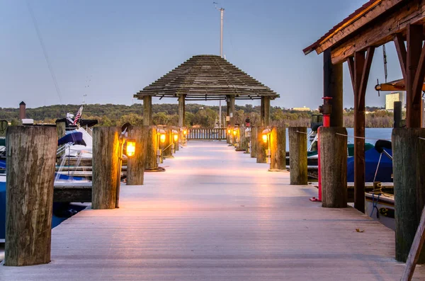 Deserted Wooden Pier at Twilight — Stock Photo, Image