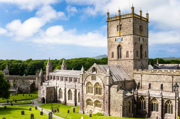 Catedral histórica em Gales — Fotografia de Stock