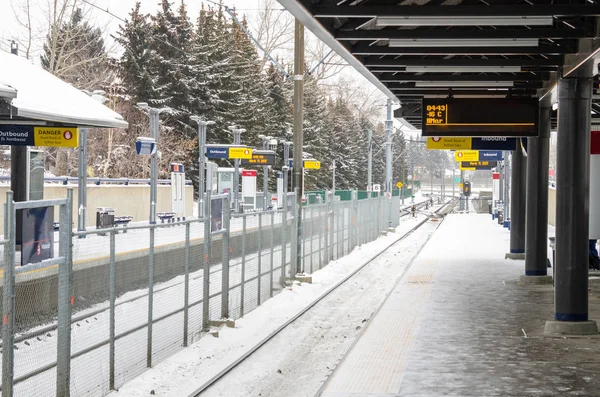 Station Train Léger Déserte Calgary Jour Neige Alberta Canada — Photo