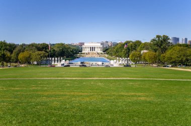 Lincon Form Washington Anıtı'nın üzerinde net bir görür Memorail sabah düşmek. Washington Dc, ABD.