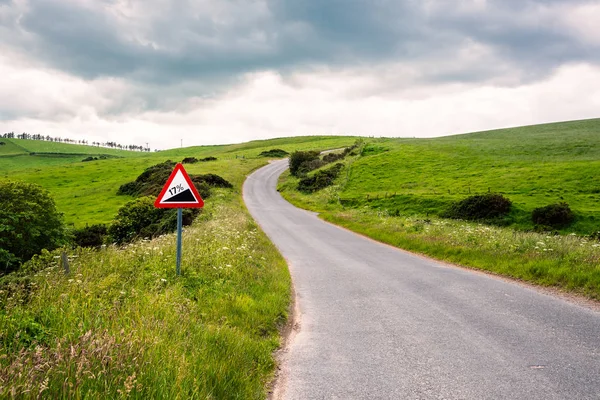 European Style Warning Traffic Sign Deserted Steep Winding Coountry Road — 스톡 사진