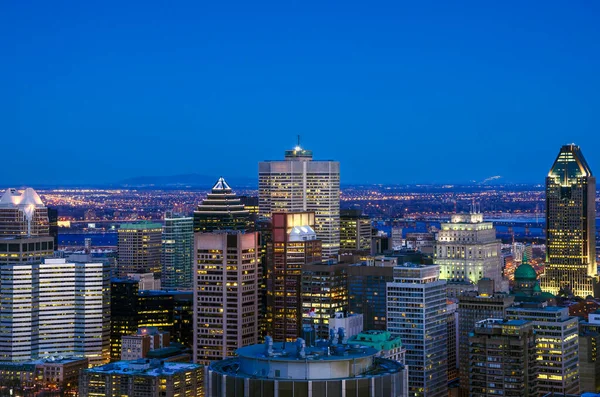 Vista Del Horizonte Montreal Atardecer Invierno Hora Azul Quebec Canadá —  Fotos de Stock