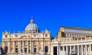 St. Peter's Meydanı cephe katedral tarihinde Roma'da görüntülemek