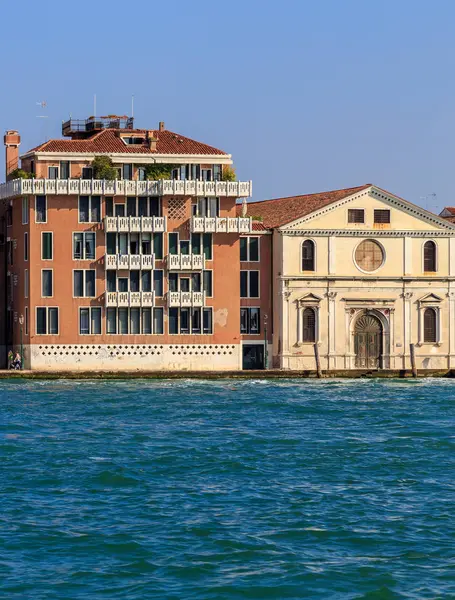 Colourful weathered facades of old venetian buildings — Stock Photo, Image