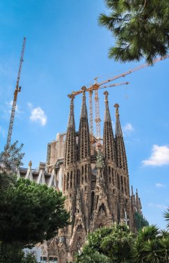 Barcelona'da Sagrada Familia Tapınağı görüntüsünü
