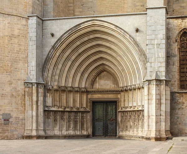 Güney cephe Gotik portico ziyaret turist