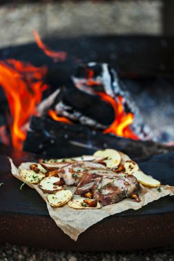 Izgara domuz eti biftek 