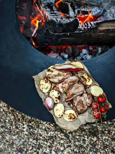 Vepřové steaky na grilu — Stock fotografie