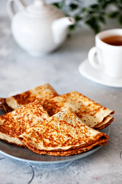 Heerlijke Pannenkoeken Tafel Close Rechtenvrije Stockafbeeldingen