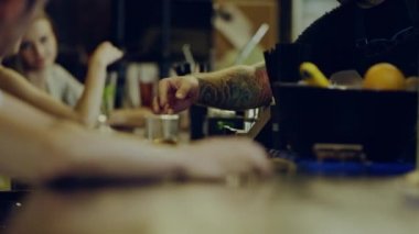 çubuğunun boyunca kayma sayaç