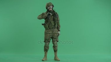 Asker yeşil ekranında açma